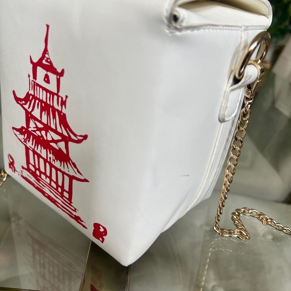 White and Red Pagoda Design Women Bag - Picture 5 of 7